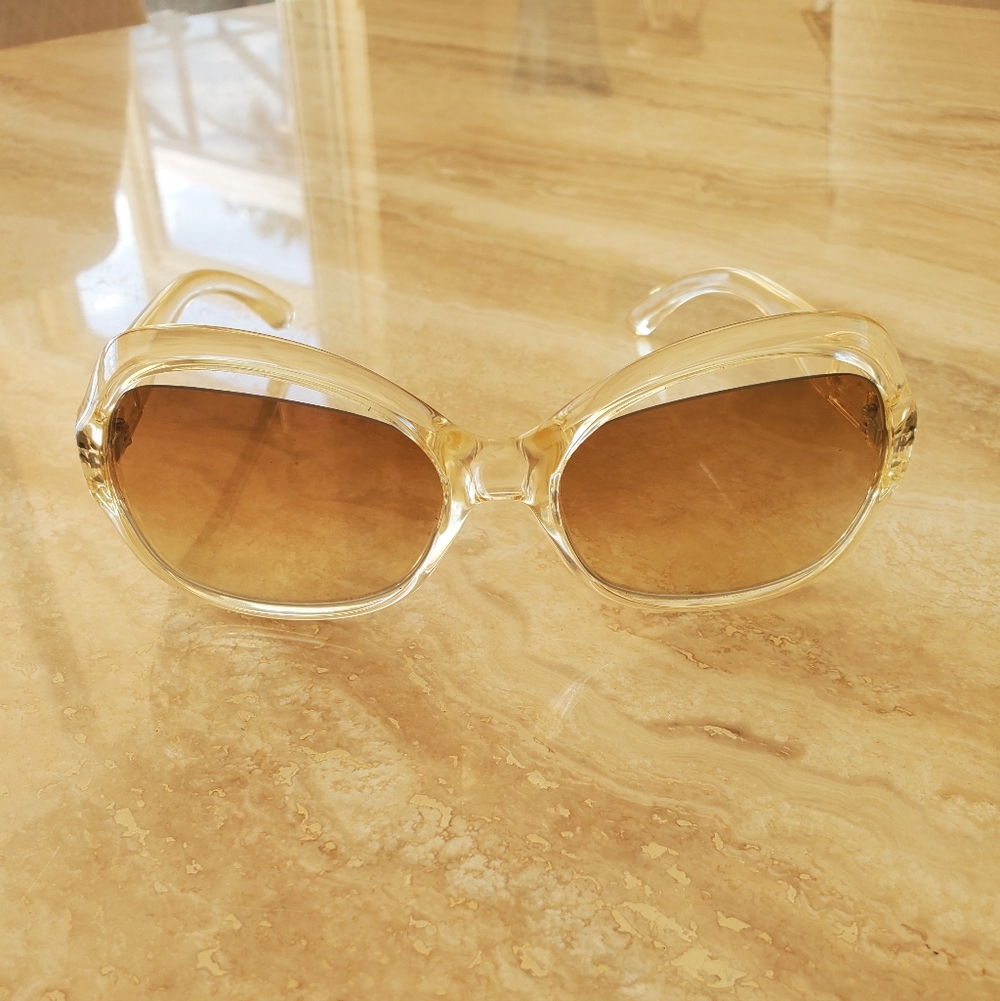 BEAUTIFUL FENDI DESIGNER FASHION SUNGLASSES 100% AUTHENTIC!!